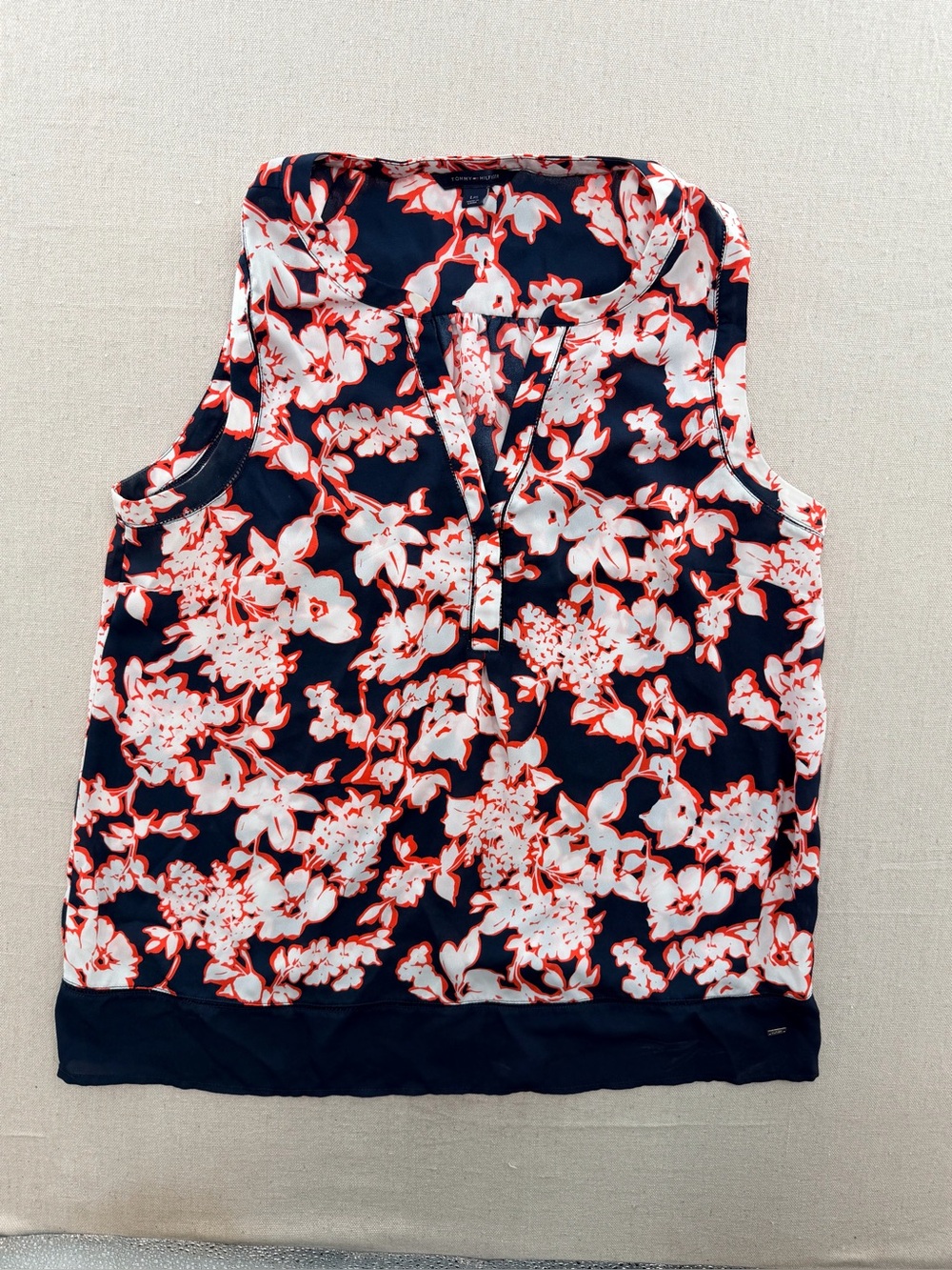 Tommy Hilfiger Sleeveless Floral Split-Neck Top - Navy & Coral